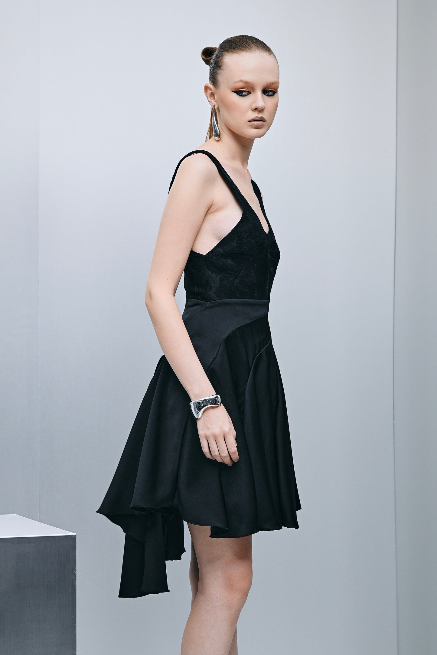 Calithea cady and jacquard cocktail dress