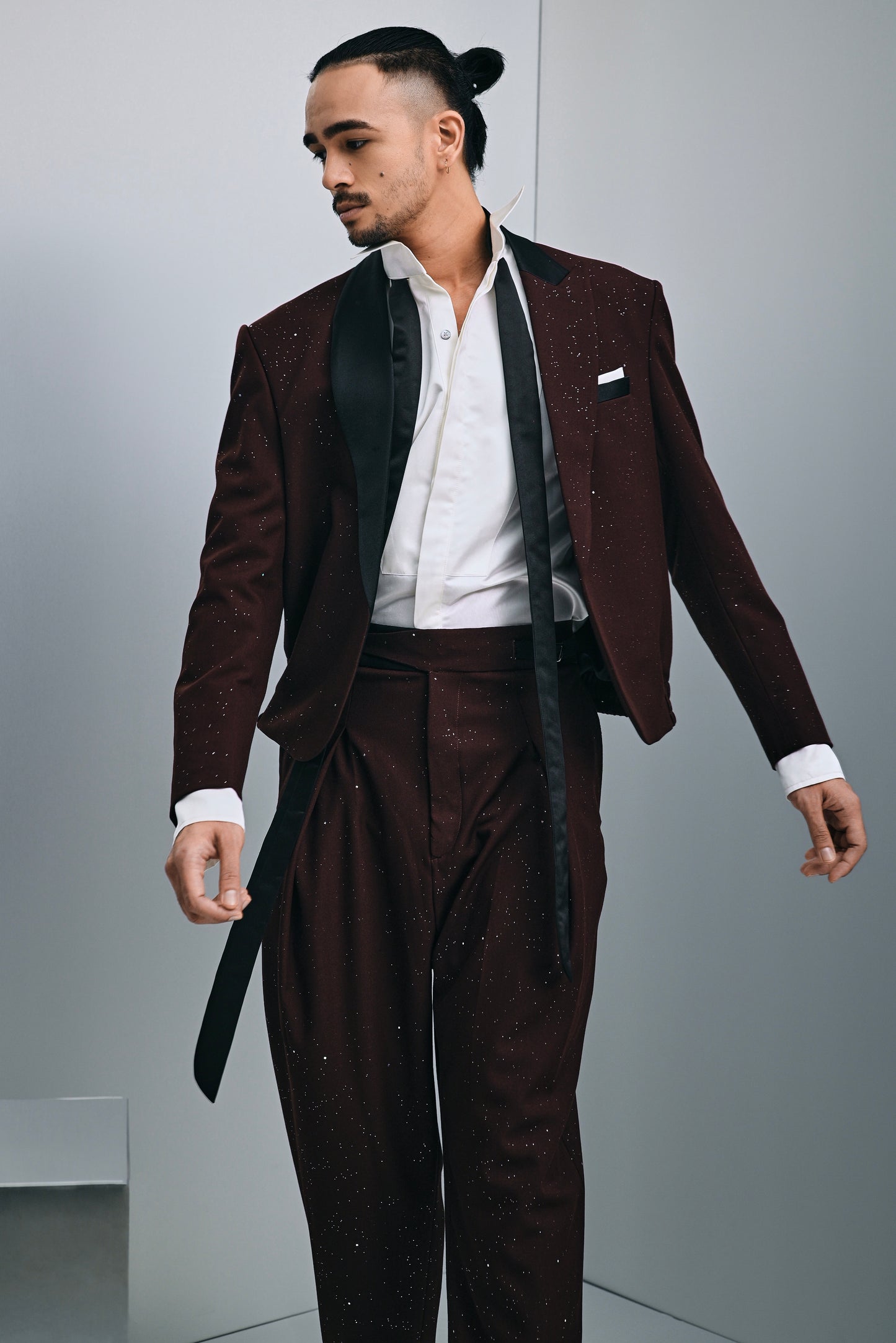 Zander hybrid suit in laminated glitter