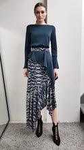 Load image into Gallery viewer, JOURDAN PHEASANT FEATHER PRINTED SKIRT
